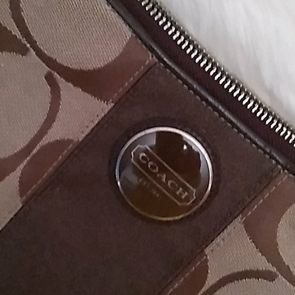 Coach - Picture 2 of 4